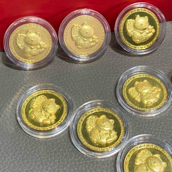 Đồng bạc Mèo Thần Tài Mạ Vàng 18k Tiệm Bạc Legacy