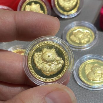 Đồng bạc Mèo Thần Tài Mạ Vàng 18k Tiệm Bạc Legacy
